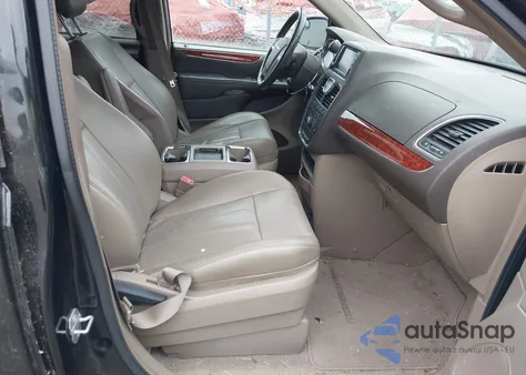 2014 Chrysler Town & Country Touring from USA, damaged, VIN 2C4RC1BG2ER342819